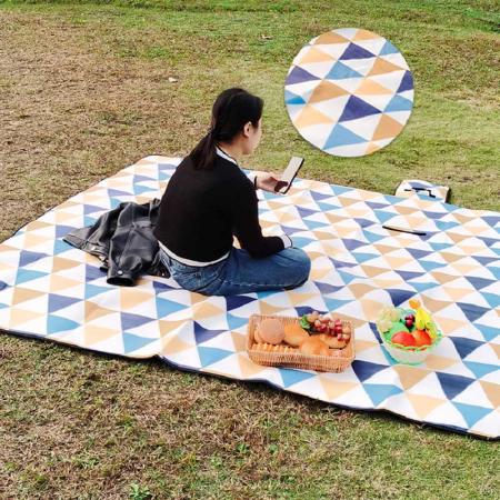 изготовленное на заказ флисовое водонепроницаемое пляжное одеяло для пикника для путешествий на открытом воздухе 